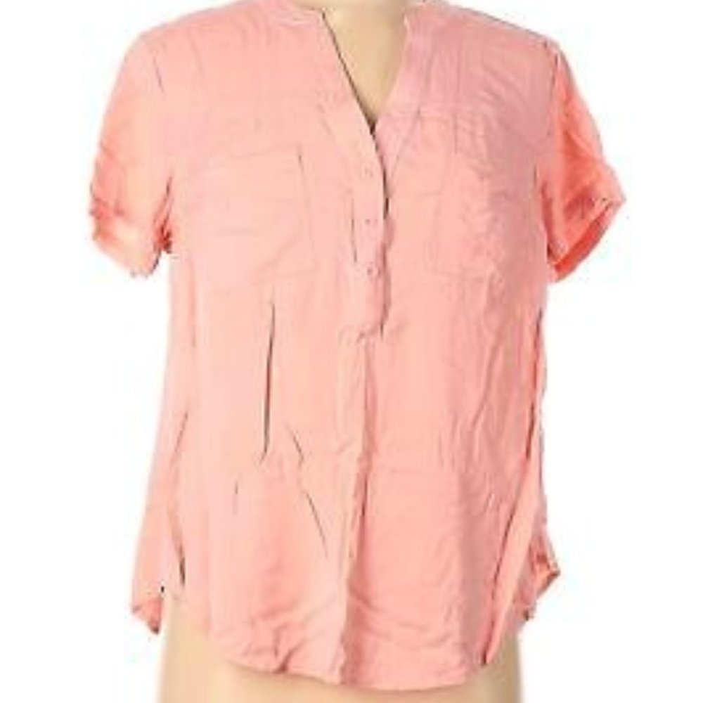 Torrid 2 pocket blouse